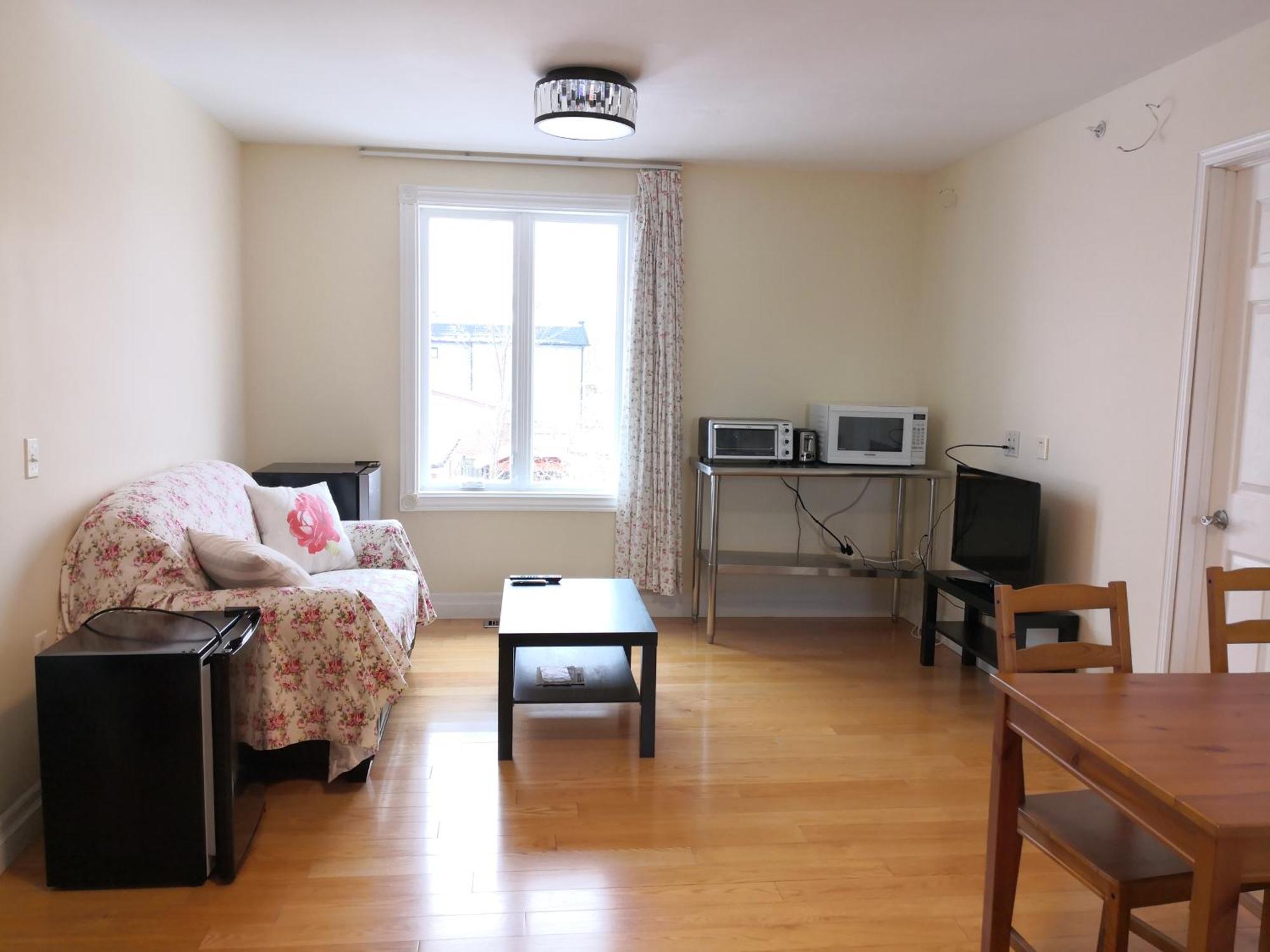Dairy Homestay Toronto Buitenkant foto